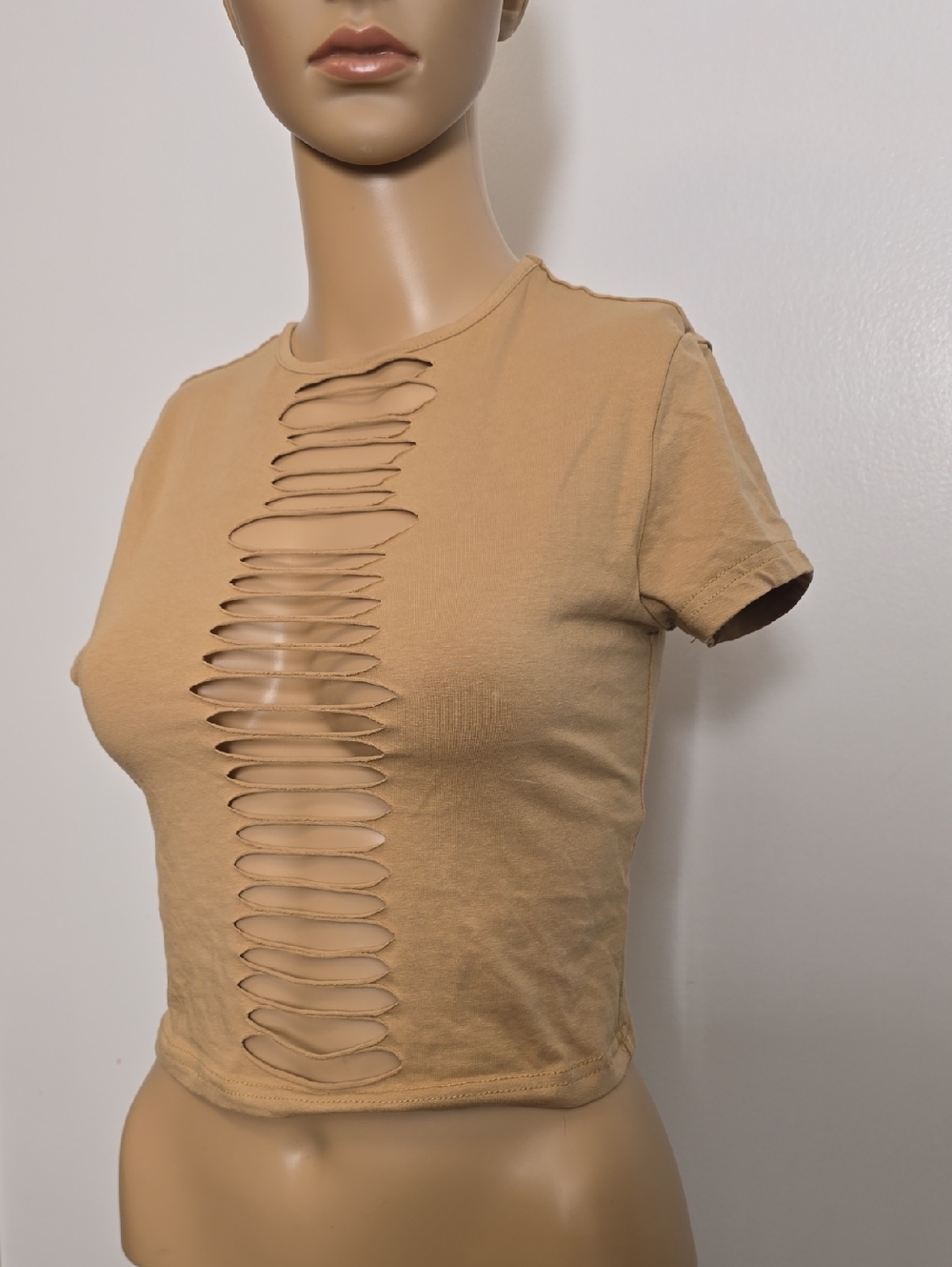 Women’s Cutout Front Crop Tee - Tan - Small